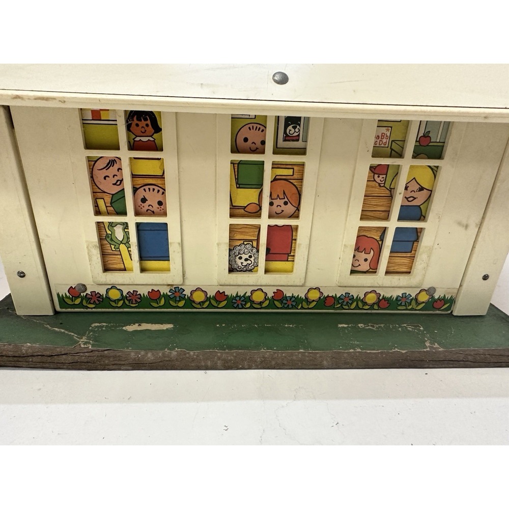 Vintage Fisher-Price #923 Small People School house - school only - Picture 3 of 12